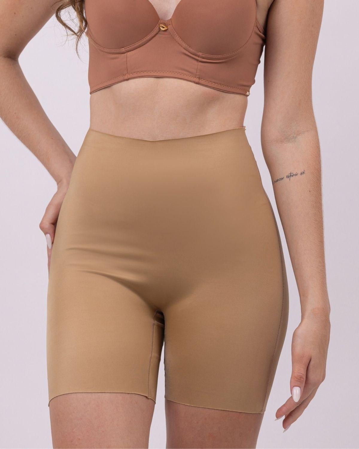 Shorts Bermuda em Compressão sem Costura