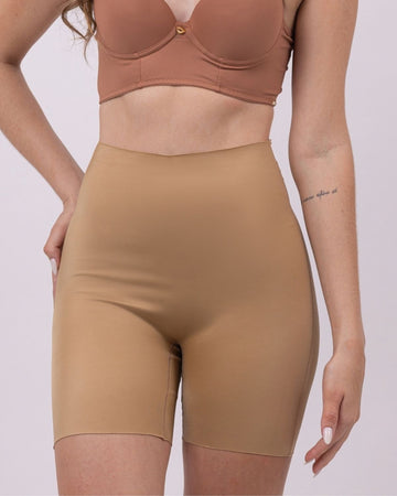 Shorts Bermuda em Compressão sem Costura